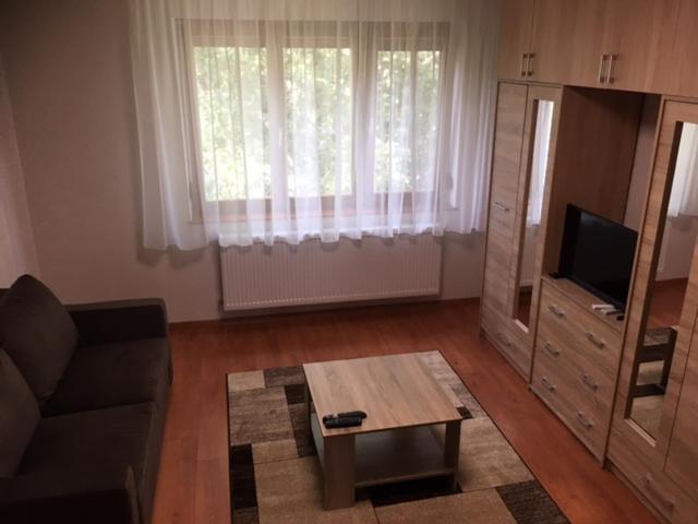 Thaly 5 Apartment เดเบรตเซน ภายนอก รูปภาพ